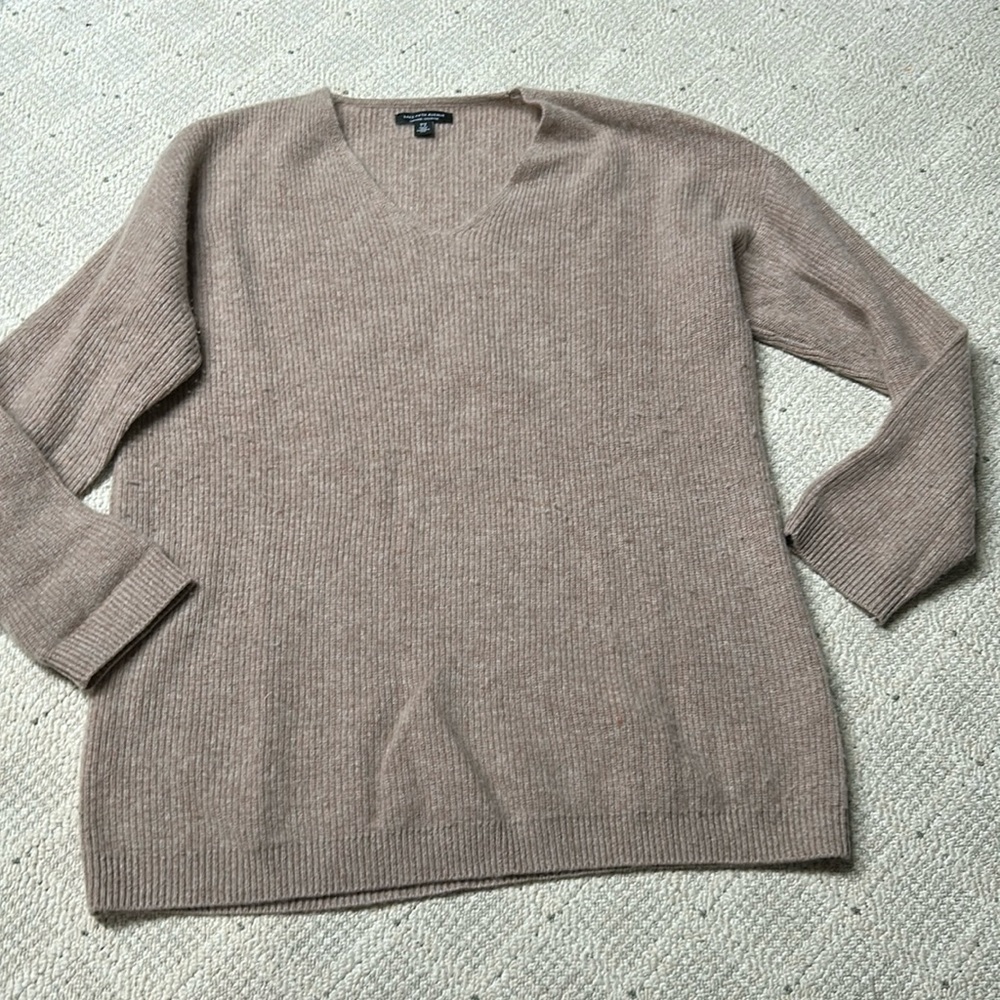 Saks fifth ave cashmere sweater